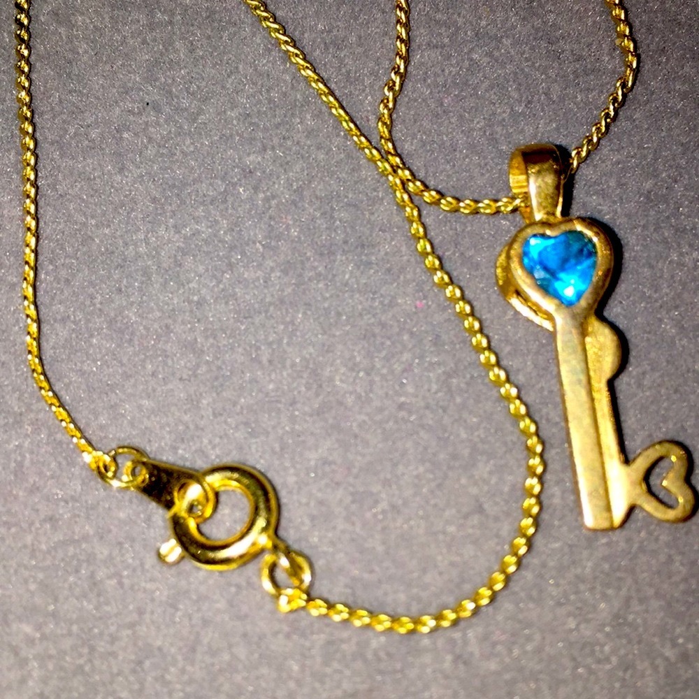 Necklace KEY AQUA IN GOLD TONE! Brand new